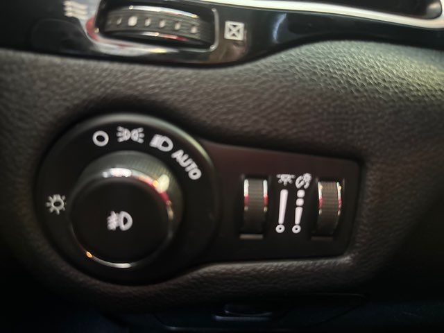 2019 Jeep Cherokee Altitude | Rome, GA | Knight's Car Store 2019 Jeep Cherokee Altitude | Rome, GA | Knight's Car Store