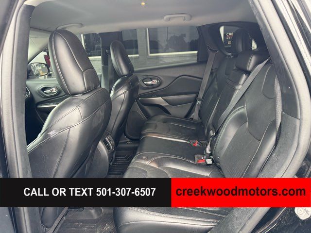 2019 Jeep Cherokee Limited 4x4 SUV 3.2 V6 27 MPG Financing Black NICE 2019 Jeep Cherokee Limited 4x4 SUV 3.2 V6 27 MPG Financing Black NICE