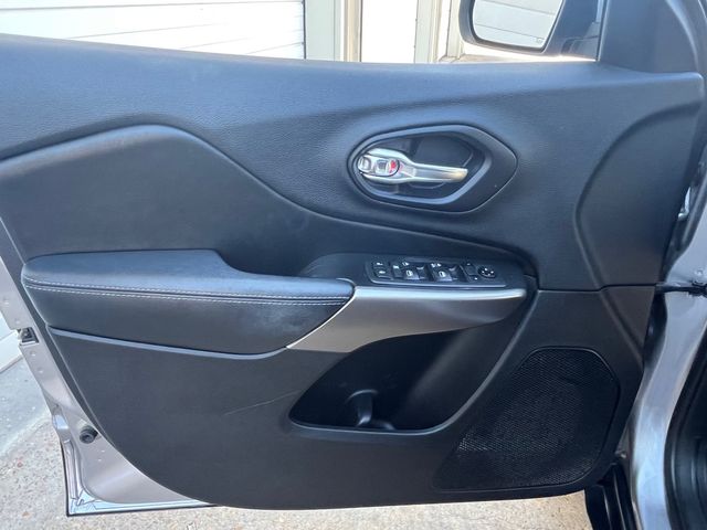 2019 Jeep Cherokee Latitude 2019 Jeep Cherokee Latitude