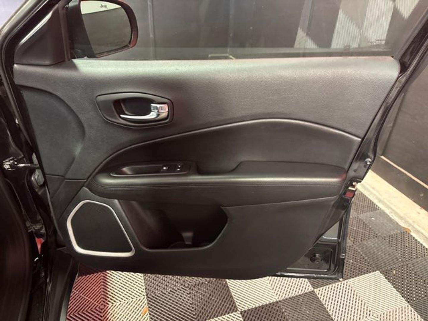 2019 Jeep Compass Altitude [PXJ] Diamond Black Crystal Pearl Coat at Mossy Motors
