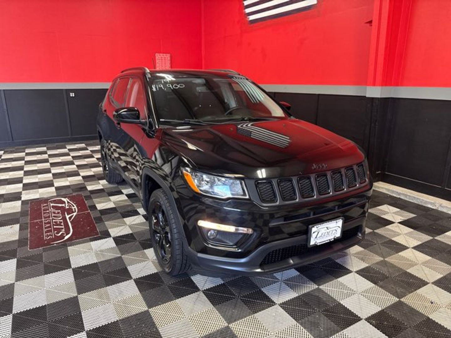 2019 Jeep Compass Altitude [PXJ] Diamond Black Crystal Pearl Coat at Mossy Motors