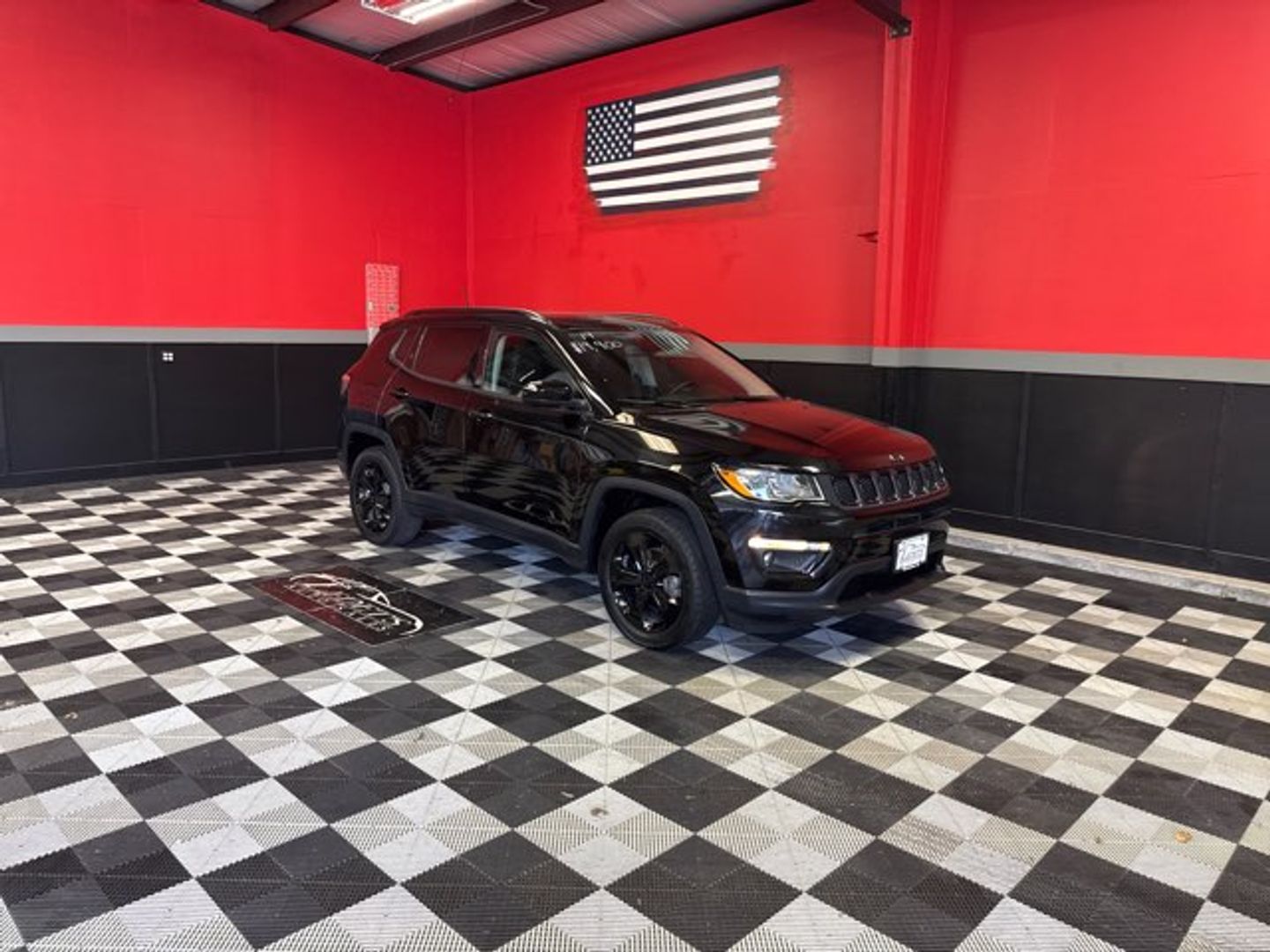 2019 Jeep Compass Altitude [PXJ] Diamond Black Crystal Pearl Coat at Mossy Motors