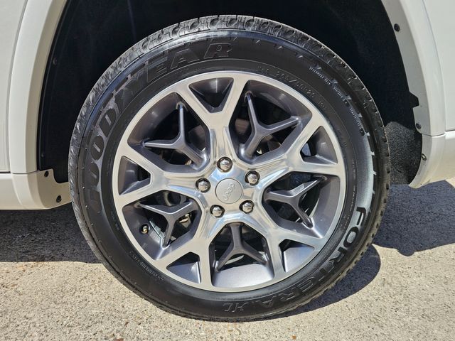 2019 Jeep Grand Cherokee Overland | Brownsville TX | English Motors 2019 Jeep Grand Cherokee Overland | Brownsville TX | English Motors