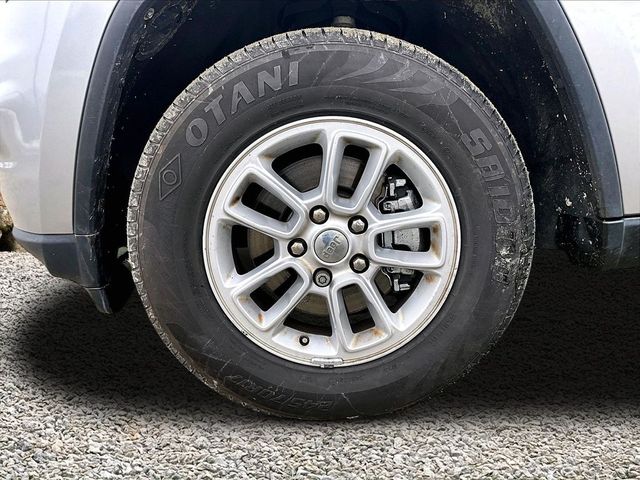 2019 Jeep Grand Cherokee Laredo E