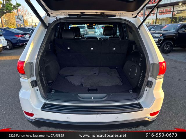 2019 Jeep Grand Cherokee Laredo E