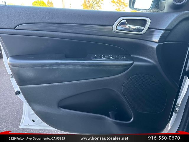 2019 Jeep Grand Cherokee Laredo E