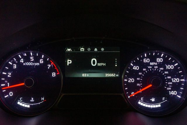 2019 Kia Soul + Leather and sunroof