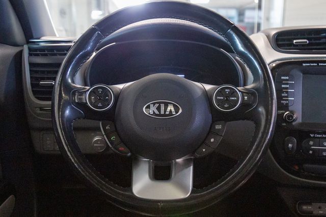 2019 Kia Soul + Leather and sunroof