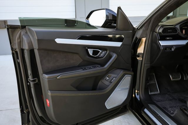 2019 Lamborghini Urus Base | Mesquite, TX | Texas Autos Direct