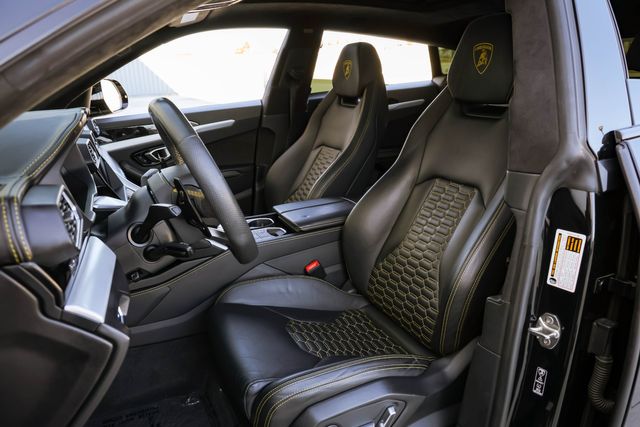 2019 Lamborghini Urus Base | Mesquite, TX | Texas Autos Direct