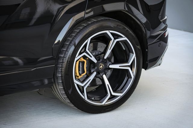 2019 Lamborghini Urus Base | Mesquite, TX | Texas Autos Direct
