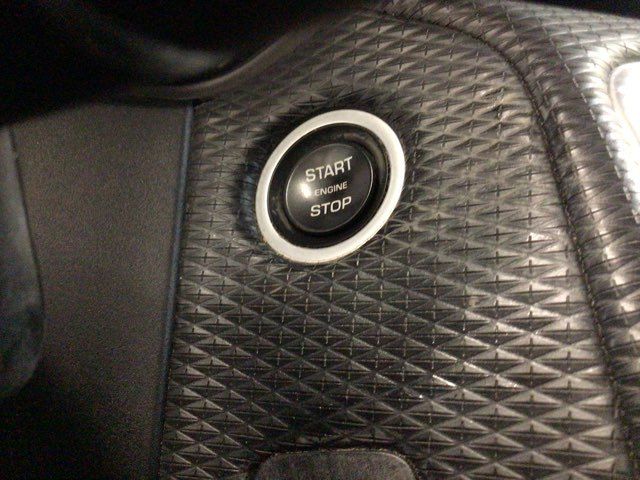 2019 Land Rover Range Rover Velar P340 R-Dynamic SE