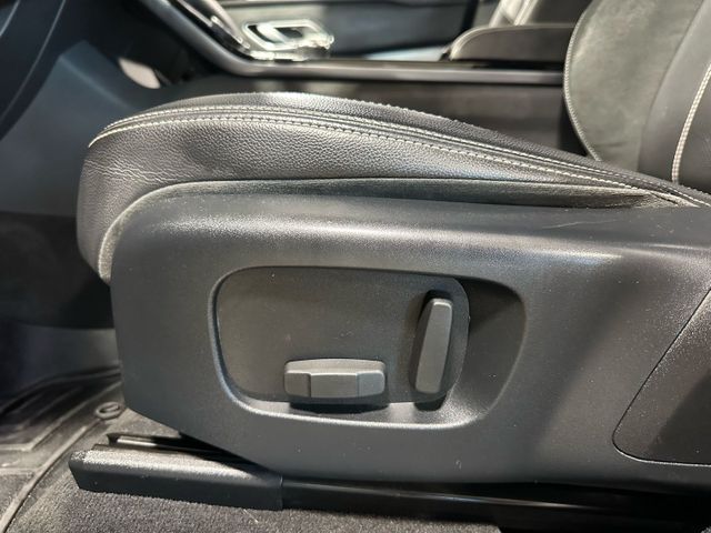 2019 Land Rover Range Rover Velar SE R-Dynamic 4x4 Climate Pack Premium Interior ... | Irving, Texas | Hopper Motorplex 2019 Land Rover Range Rover Velar SE R-Dynamic 4x4 Climate Pack Premium Interior ... | Irving, Texas | Hopper Motorplex