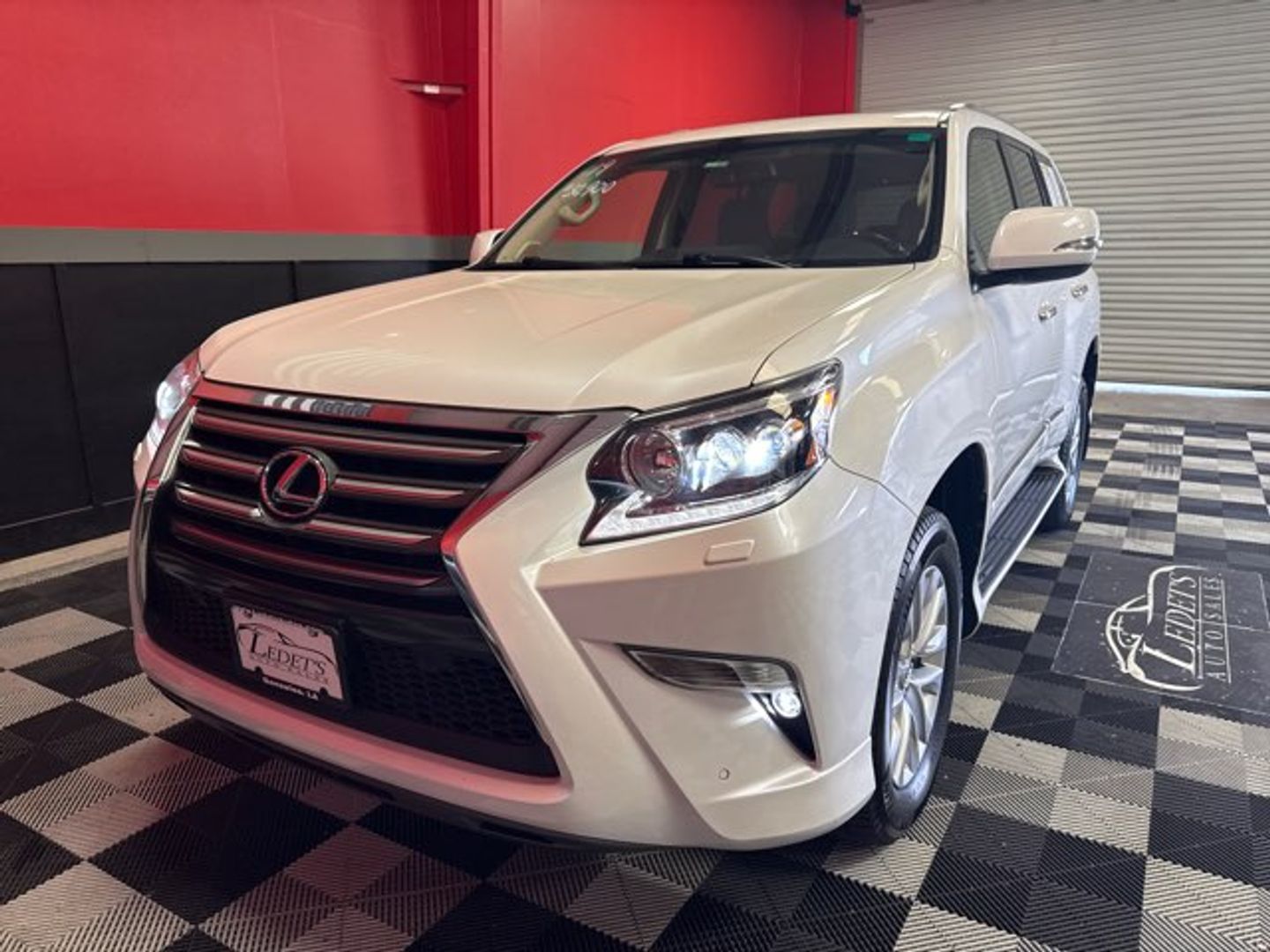 2019 Lexus GX 460 Base [077] Starfire Pearl at Mossy Motors