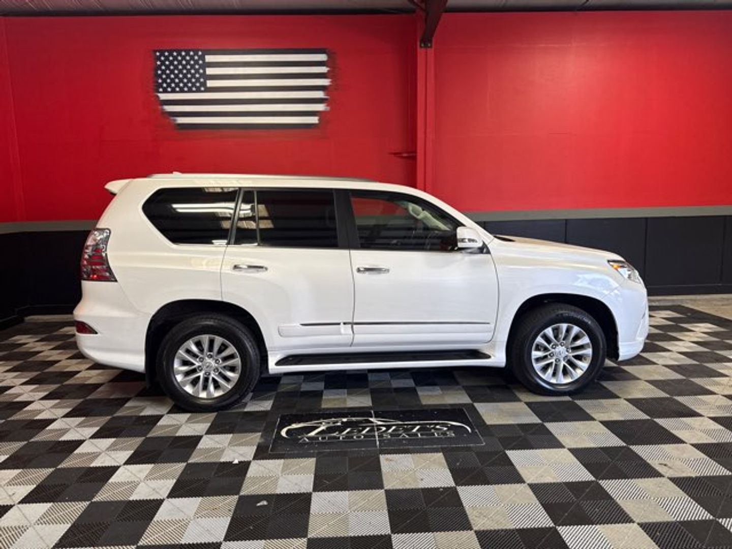 2019 Lexus GX 460 Base [077] Starfire Pearl at Mossy Motors