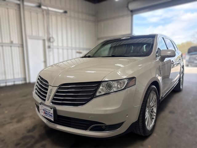 2019 Lincoln MKT Base 2019 Lincoln MKT Base