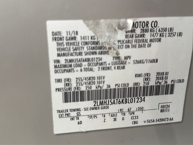 2019 Lincoln MKT Base 2019 Lincoln MKT Base