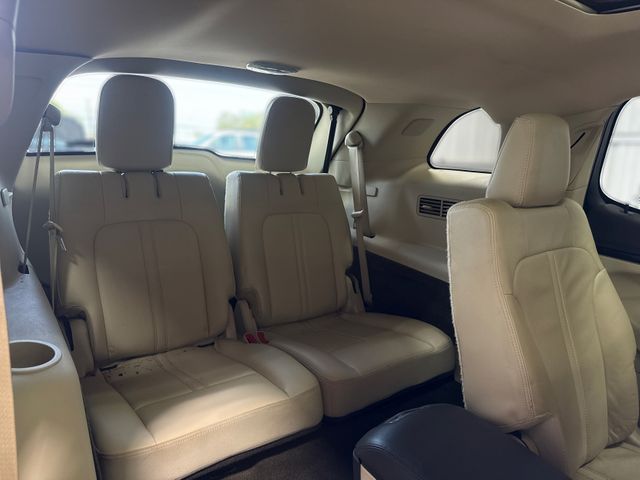 2019 Lincoln MKT Base 2019 Lincoln MKT Base