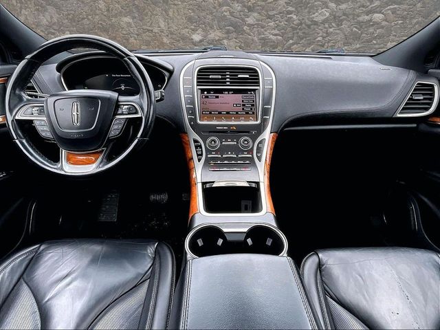 2019 Lincoln Nautilus Select