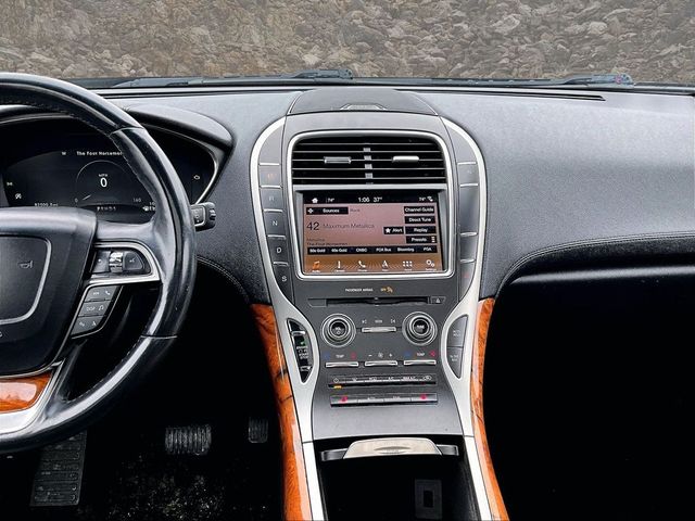 2019 Lincoln Nautilus Select