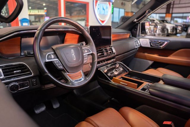 2019 Lincoln Navigator L Reserve | Addison, TX | Mr Car Guys 2019 Lincoln Navigator L Reserve | Addison, TX | Mr Car Guys