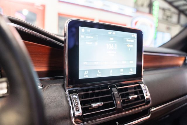 2019 Lincoln Navigator L Reserve | Addison, TX | Mr Car Guys 2019 Lincoln Navigator L Reserve | Addison, TX | Mr Car Guys