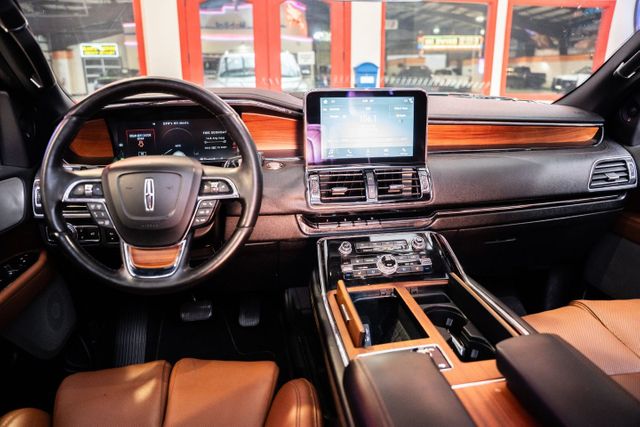 2019 Lincoln Navigator L Reserve | Addison, TX | Mr Car Guys 2019 Lincoln Navigator L Reserve | Addison, TX | Mr Car Guys