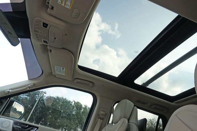 2019 Lincoln Navigator Reserve * 4x4 * DVD * Pano Roof * QUADS * Heads Up