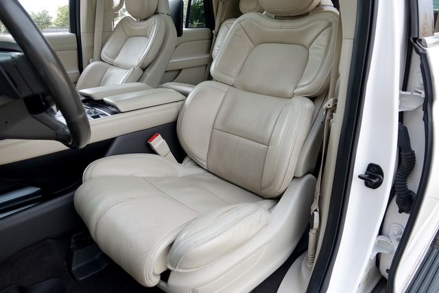 2019 Lincoln Navigator Reserve * 4x4 * DVD * Pano Roof * QUADS * Heads Up