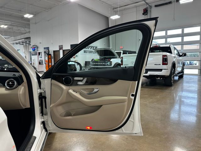 2019 Mercedes-Benz C-Class C 300 Premium Package Keyless Go Rear Camera | Irving, Texas | Hopper Motorplex 2019 Mercedes-Benz C-Class C 300 Premium Package Keyless Go Rear Camera | Irving, Texas | Hopper Motorplex
