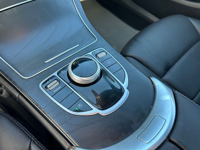 2019 Mercedes-Benz C-Class C 300 Premium Package Keyless Go Rearview Camera | Irving, Texas | Hopper Motorplex 2019 Mercedes-Benz C-Class C 300 Premium Package Keyless Go Rearview Camera | Irving, Texas | Hopper Motorplex