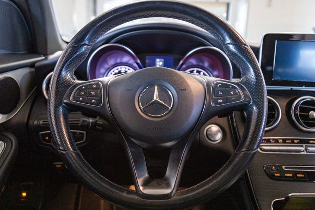 2019 Mercedes-Benz GLC 300 Premium Package Smartphone Integration Package Panorama Roof