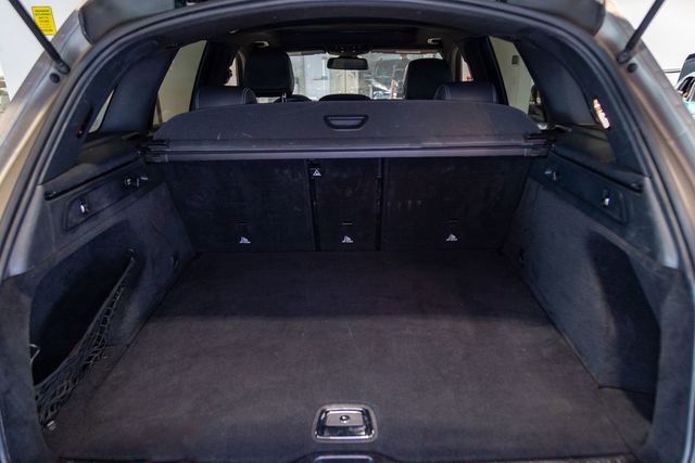 2019 Mercedes-Benz GLC 300 Premium Package Smartphone Integration Package Panorama Roof