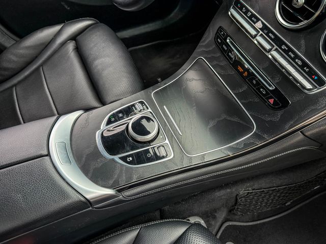 2019 Mercedes-Benz GLC 300 | Agoura Hills, CA | SoCal Auto Group 2019 Mercedes-Benz GLC 300 | Agoura Hills, CA | SoCal Auto Group