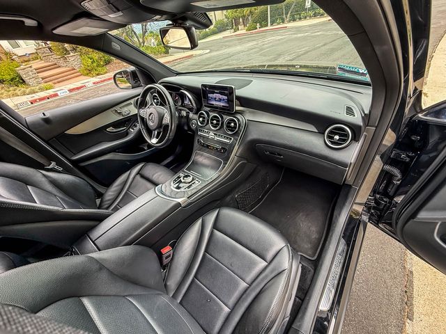 2019 Mercedes-Benz GLC 300 | Agoura Hills, CA | SoCal Auto Group 2019 Mercedes-Benz GLC 300 | Agoura Hills, CA | SoCal Auto Group