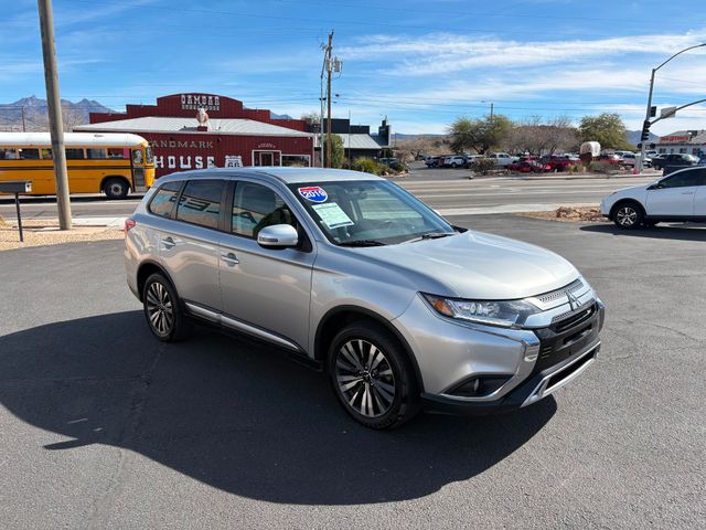 2019 Mitsubishi Outlander SE