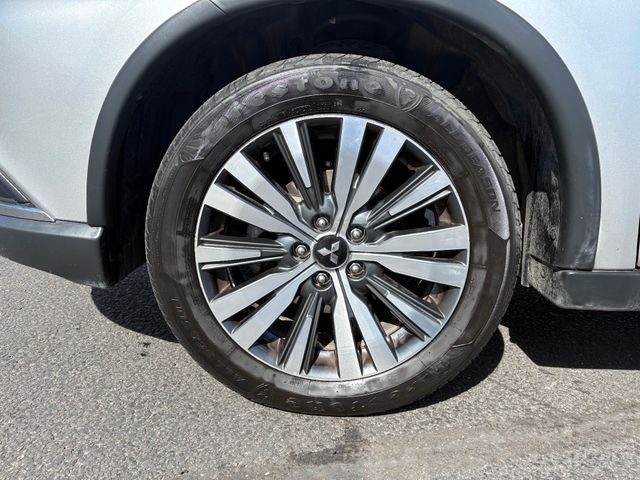 2019 Mitsubishi Outlander SE