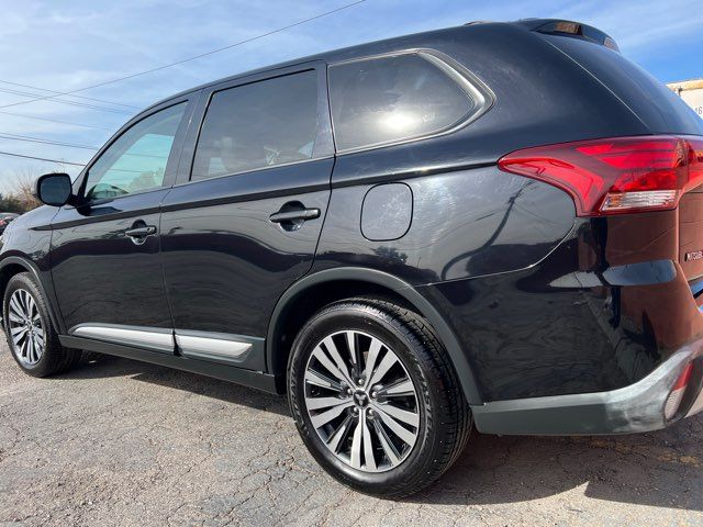 2019 Mitsubishi Outlander SE CAR PROS AUTO CENTER (702) 405-9905