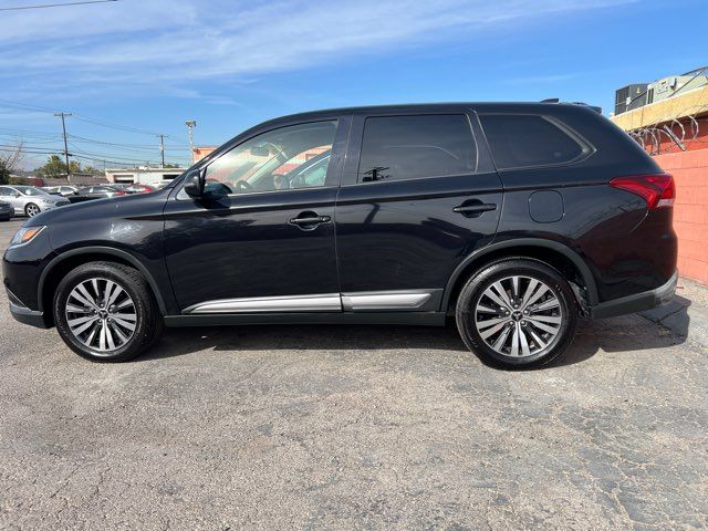 2019 Mitsubishi Outlander SE CAR PROS AUTO CENTER (702) 405-9905