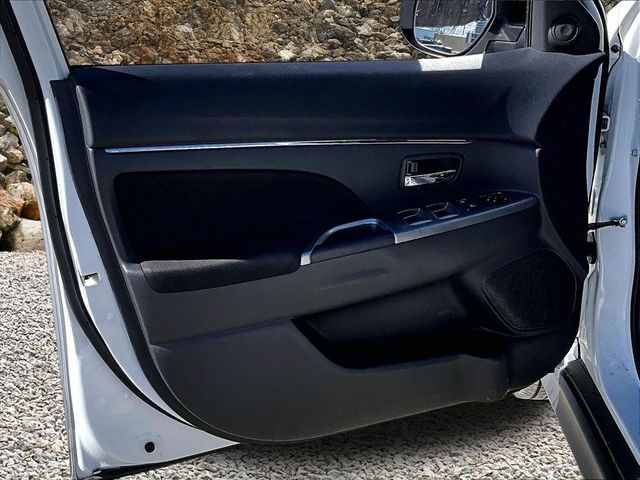 2019 Mitsubishi Outlander Sport LE