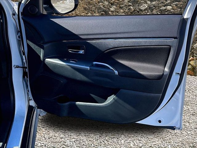 2019 Mitsubishi Outlander Sport LE