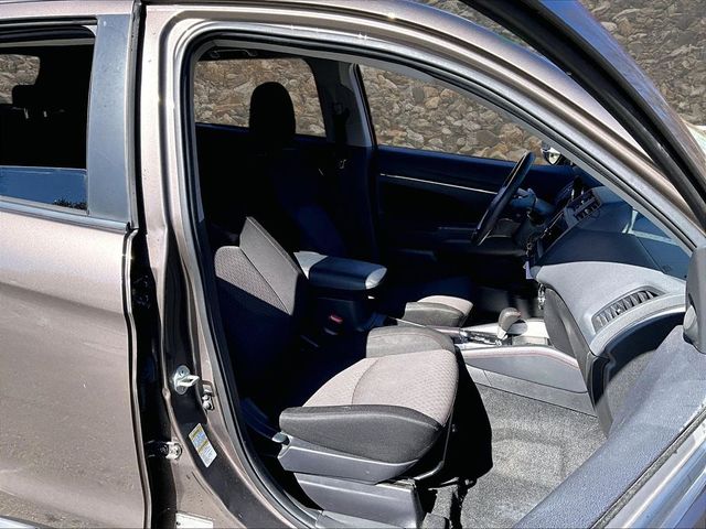 2019 Mitsubishi Outlander Sport LE