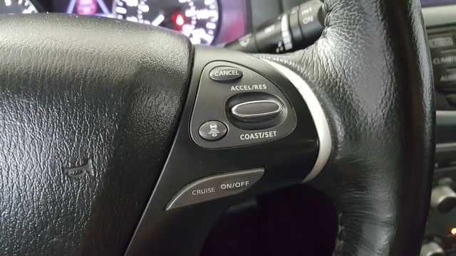 2019 Nissan Pathfinder SL | Carrollton, TX | Legend Motorcars of Carrollton