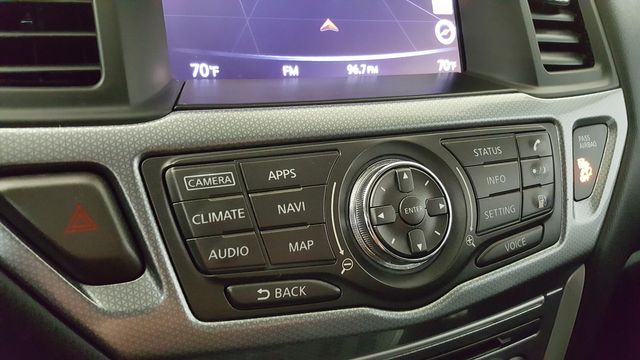 2019 Nissan Pathfinder SL | Carrollton, TX | Legend Motorcars of Carrollton