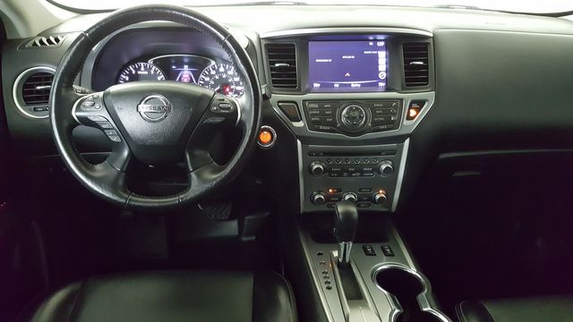 2019 Nissan Pathfinder SL | Carrollton, TX | Legend Motorcars of Carrollton