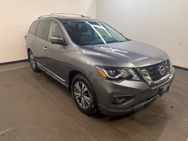2019 Nissan Pathfinder Platinum | Cincinnati, OH | Midwest Automotive Connection