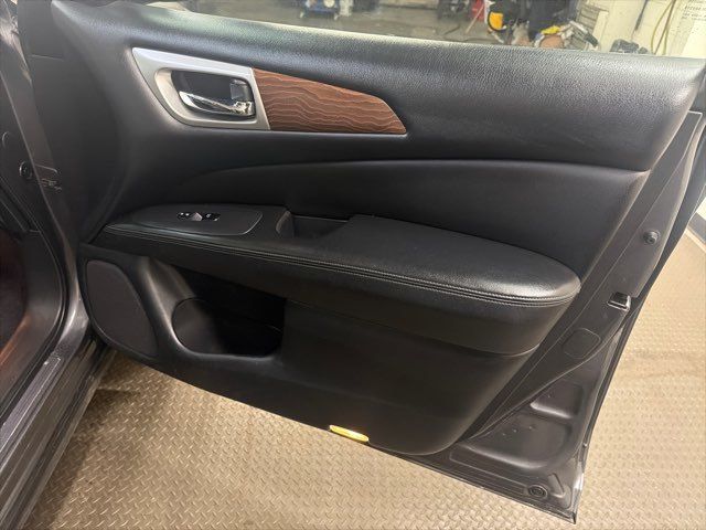 2019 Nissan Pathfinder Platinum