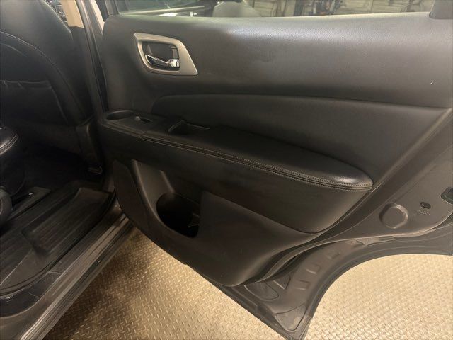 2019 Nissan Pathfinder Platinum