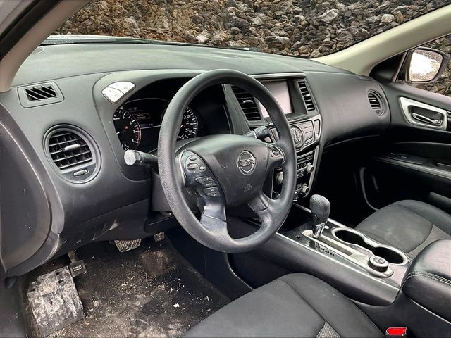 2019 Nissan Pathfinder S