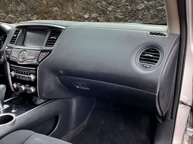 2019 Nissan Pathfinder S